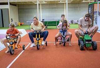 Familie Burkart im Indoor Funpark Arosa