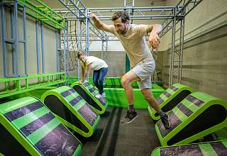 Familie Burkart im Indoor Funpark Arosa