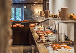 brunch in arosa, brunch in the mountains, restaurant in arosa, restaurant in the swiss mountains, breakfast buffet in arosa, swiss hotel, hotel arosa, swiss breakfast