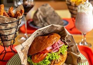 Sunstar Swiss Hotel Collection Arosa Brasserie Food 37