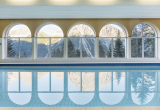 Hallenbad Bergpanorama Sunstar Hotel Arosa Schweiz s